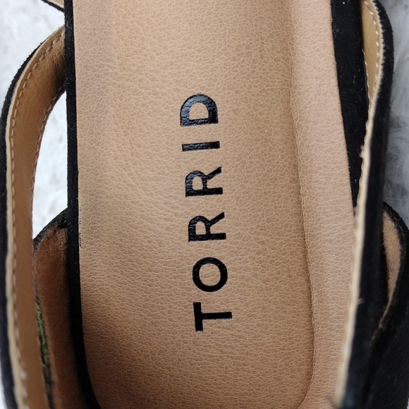 Torrid Black Fabric Embellished V-Strap Pointed Toe Slip On Flat Loafer… - Picture 10 of 14